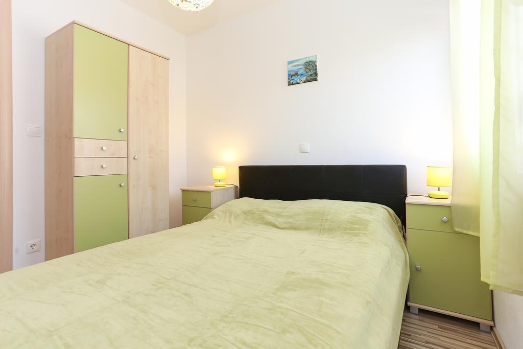 Apartments Ivan Трогір Екстер'єр фото