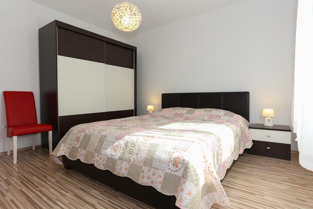 Apartments Ivan Трогір Екстер'єр фото