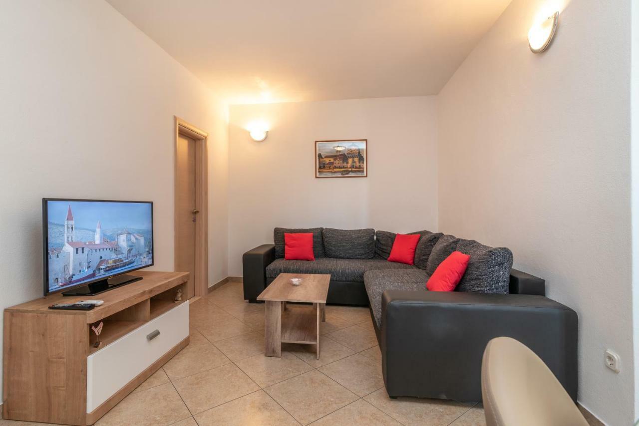 Apartments Ivan Трогір Екстер'єр фото