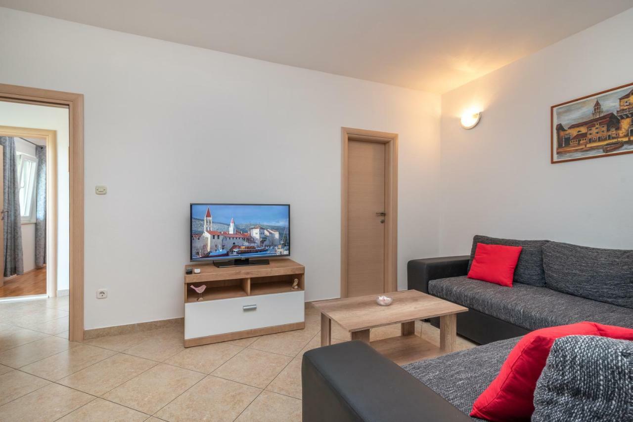 Apartments Ivan Трогір Екстер'єр фото
