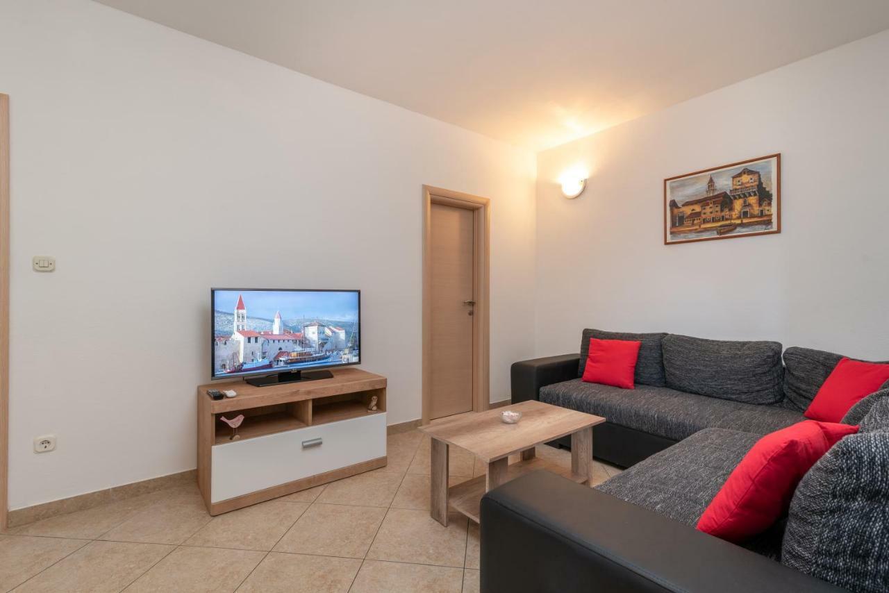 Apartments Ivan Трогір Екстер'єр фото